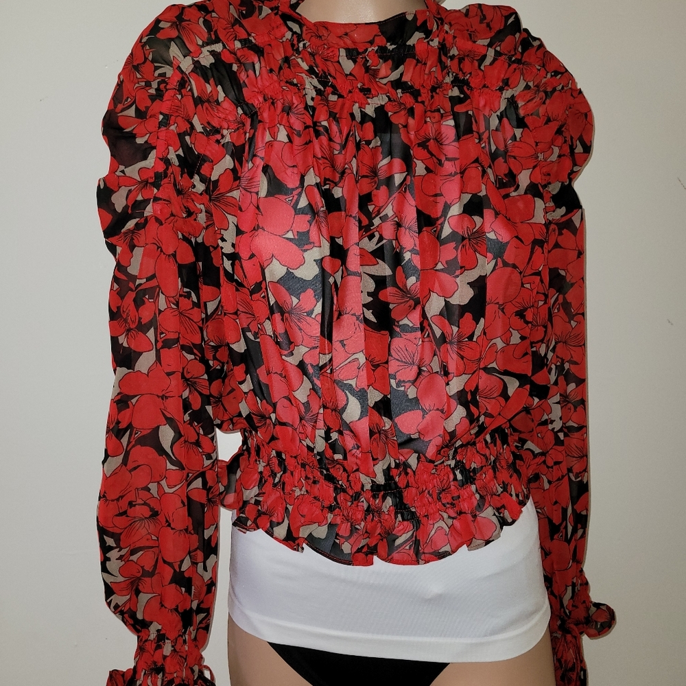 NWT Te Da' MEDIUM TOP BLOUSE UNIQUE CROPPED BoHo SMOCKED RED - Picture 3 of 16